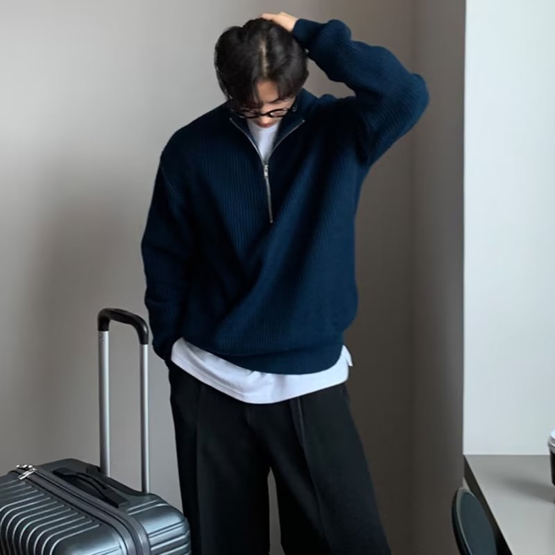 Herren-Strickpullover mit Stehkragen und halbem Reißverschluss