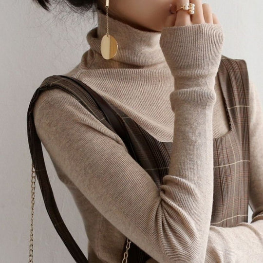 Körpernaher Rollkragen-Pullover, verschiedene Farben