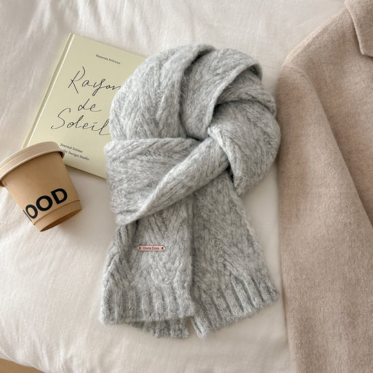 Strickschal aus Wollmischgewebe mit Alpaka-Anteil