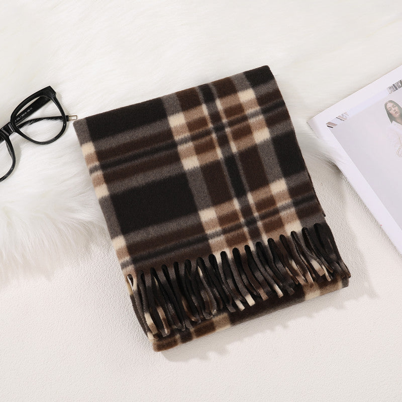 Klassischer Karo-Schal aus beidseitigem Fleece