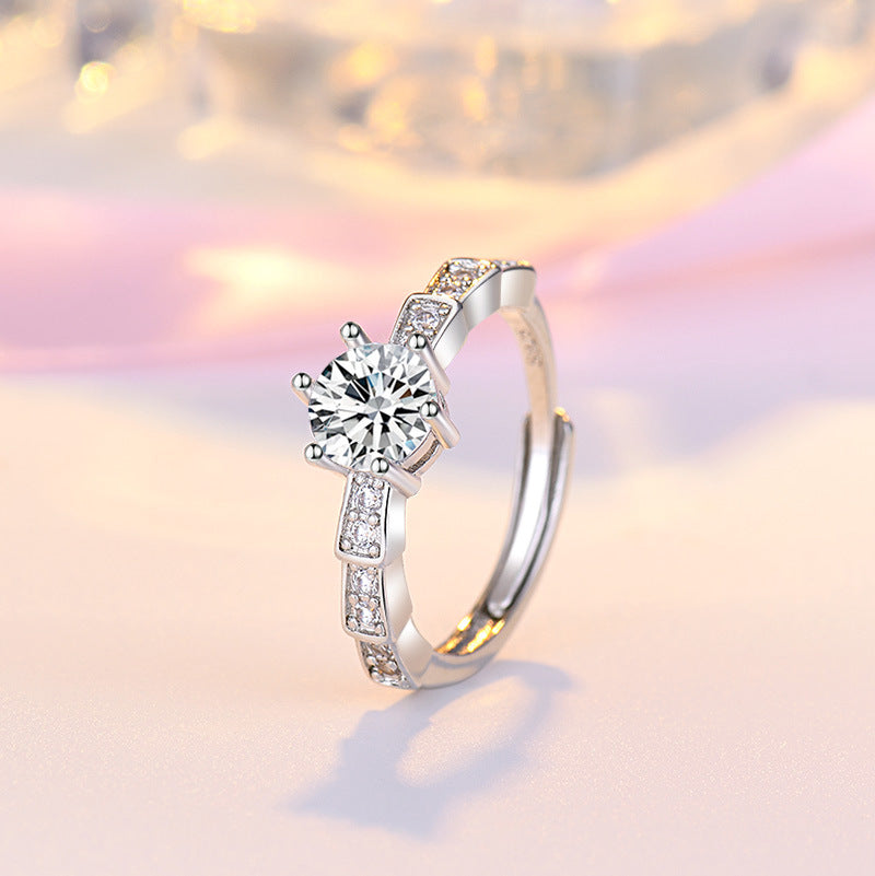 Damen Verlobungsring mit funkelndem Zirkonia und eleganter Fassung Shop Nory