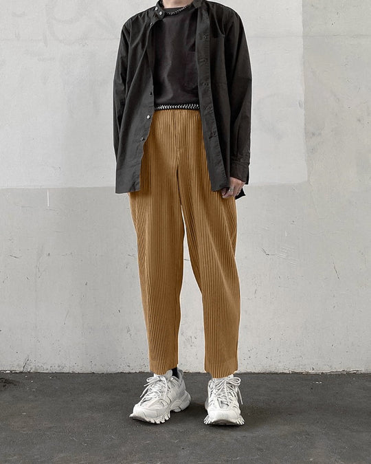 Herren Kordhose im Relaxed-Tapered-Schnitt mit feiner Breitkordstruktur Shop Nory