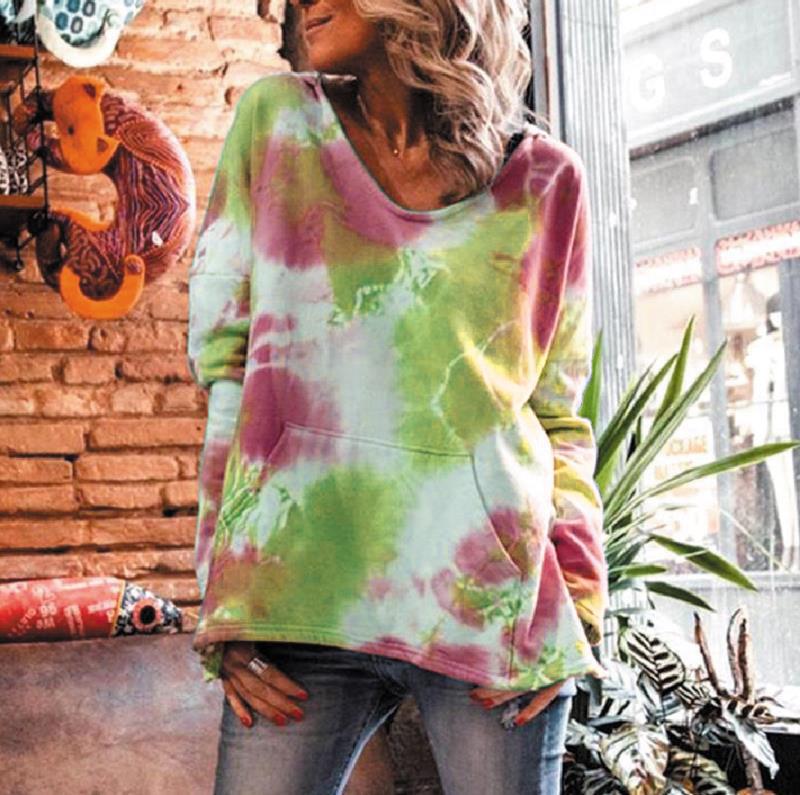 Damen Oversize Batik-Pullover mit V-Ausschnitt und Kängurutasche Shop Nory