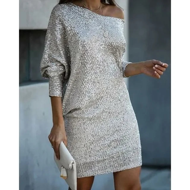Glanzendes Minikleid mit einem Schulter