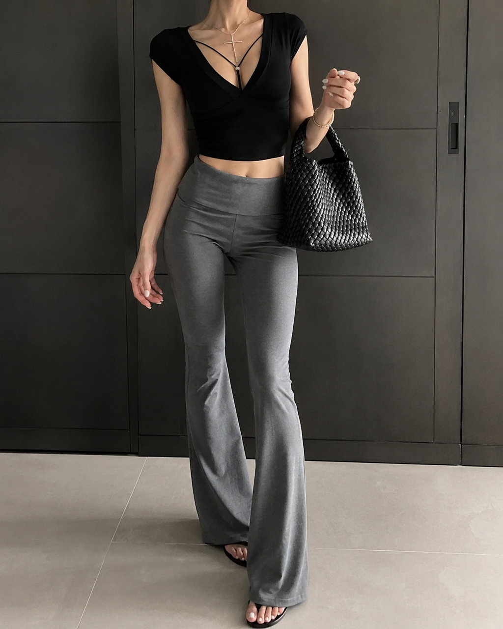 Damen kurzarm Crop-Top mit tiefem V-Ausschnitt und raffiniertem Schnitt