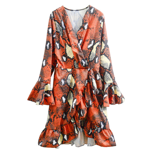 Damen Wickelkleid mit Schlangenmuster, Glockenärmeln & Rüschenbesatz Shop Nory