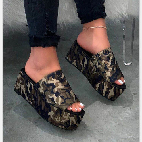 Damen Wedge-Pantoletten mit tierischem Druck und komfortabler Sohle Shopnory