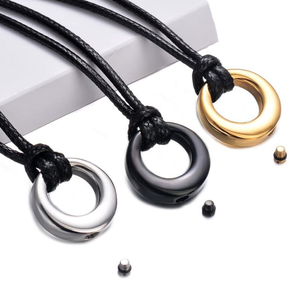 Damen Halskette aus geflochtenem Leder mit stilvollem Ringanhänger Shop Nory