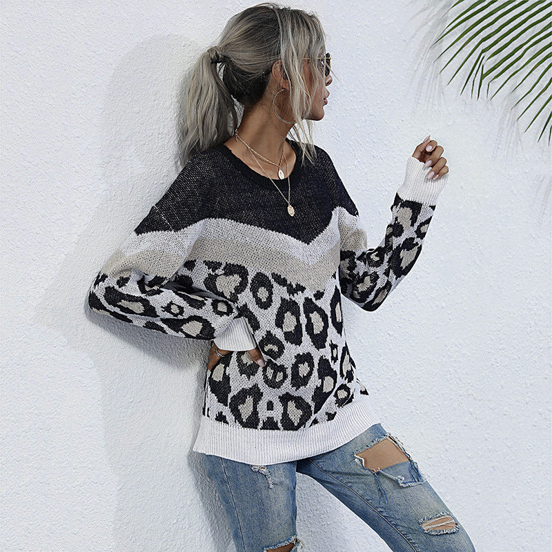 Damen Oversize-Feinstrickpullover mit Chevron-Detail und abstraktem Leoprint Shop Nory