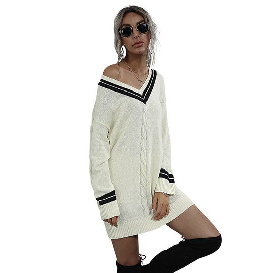 Damen Strick‑Minikleid mit V‑Ausschnitt, Zopfmuster und College‑Streifen Shop Nory