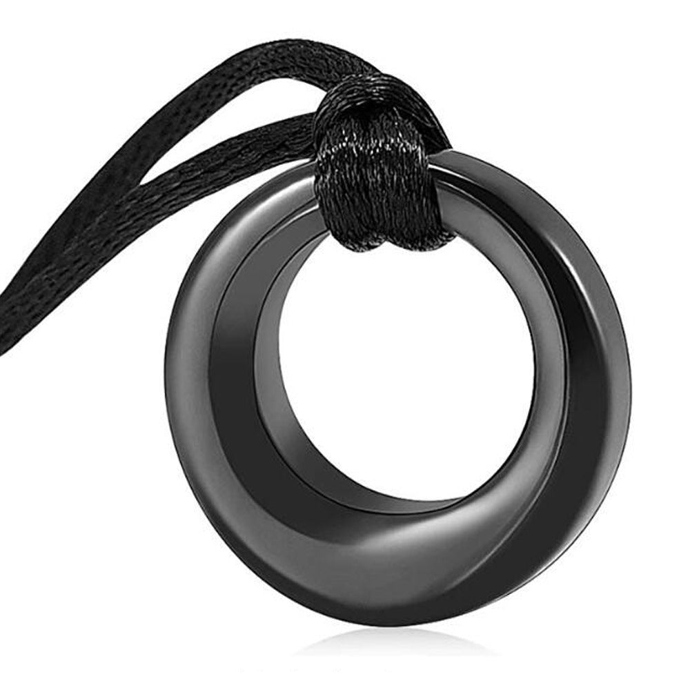 Damen Halskette aus geflochtenem Leder mit stilvollem Ringanhänger Shop Nory