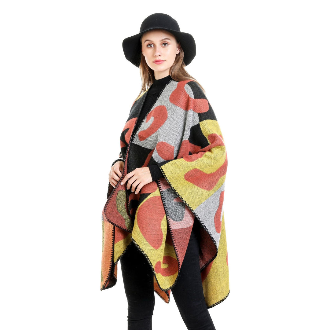 Damen Oversize-Ruana mit abstraktem Grafikjacquard und dekorativer Kettelnaht Shop Nory