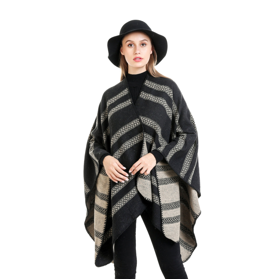 Damen Oversize-Ruana mit grafischen Längs‑Jacquardstreifen und offenem Kimono‑Fall Shop Nory