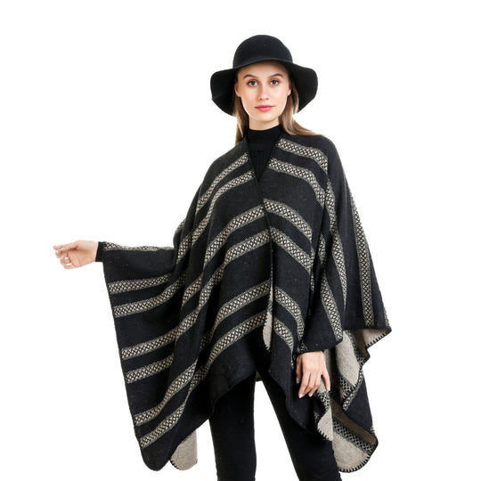 Damen Oversize-Ruana mit grafischen Längs‑Jacquardstreifen und offenem Kimono‑Fall Shop Nory