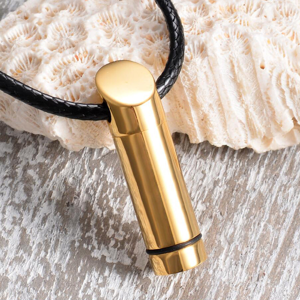 Damen Anhänger mit stylischem Medaillon-Design und geflochtenem Lederband Shop Nory