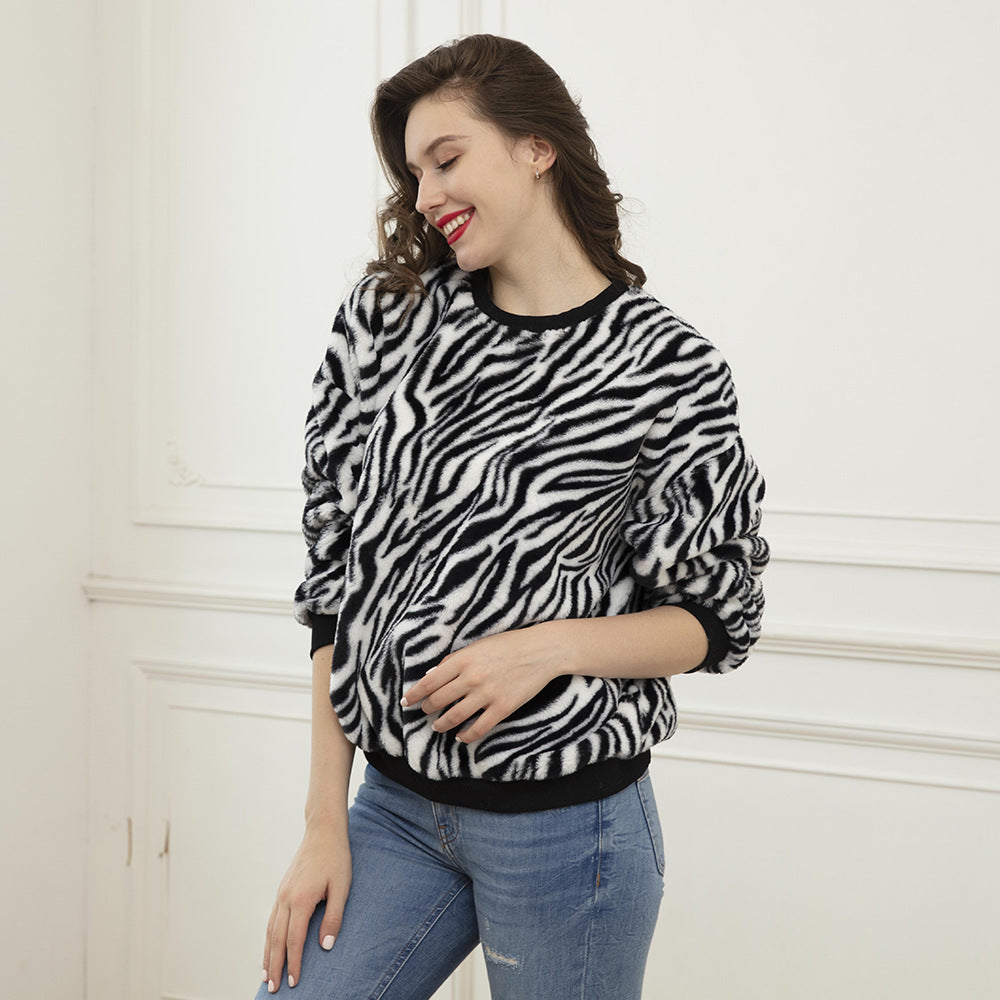 Damen Flauschiger weit geschnittener Pullover mit ZShop Noryra‑Alloverprint und Rippbündchen Shop Nory