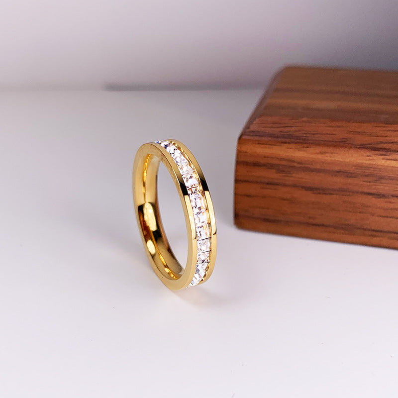 Damen luxuriöser Ring mit funkelnden Zirkonia-Steinen Shop Nory