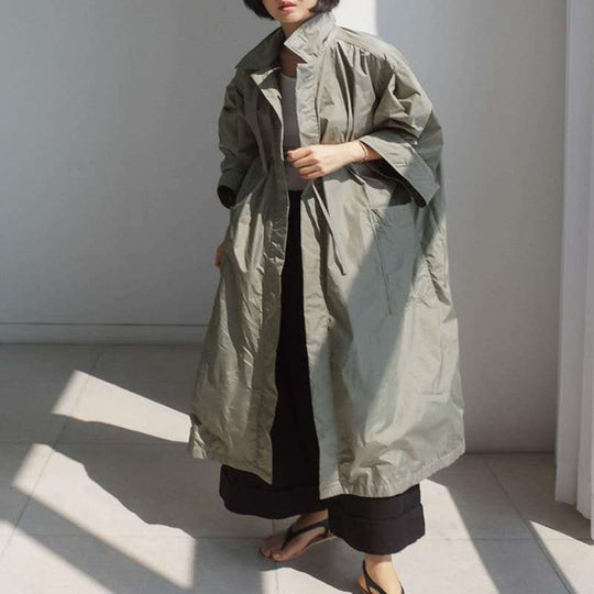 Damen Longline-Parka im leichten Windbreaker-Stil mit innenliegendem Futter, Tunnelzug und Pattentaschen Shop Nory