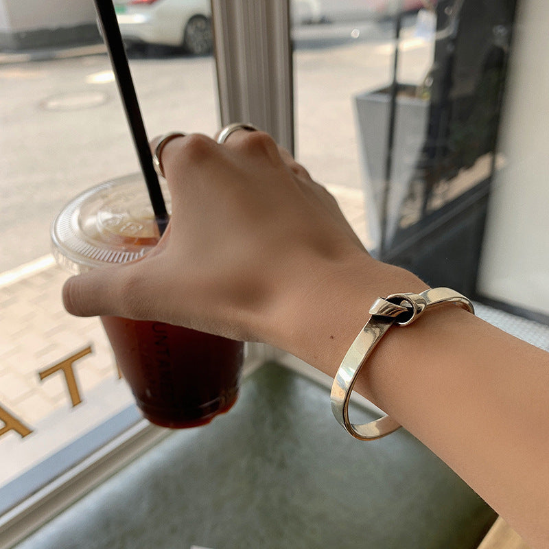 Damen Armreif mit modernem Knoten-Design Shop Nory