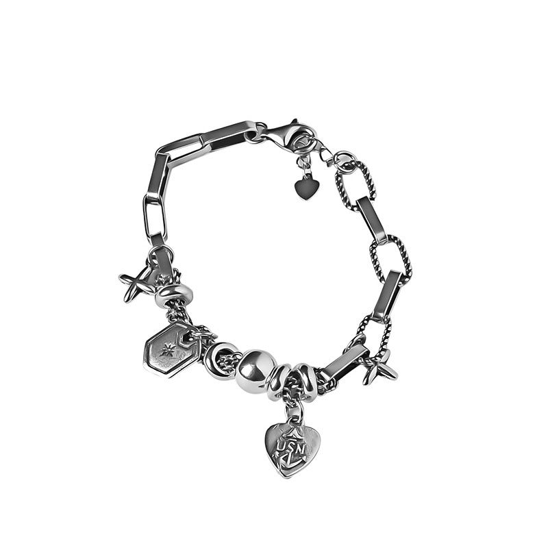 Damen Charm-Armband mit stilvollen Anhängern und hochwertigen Materialien Shop Nory