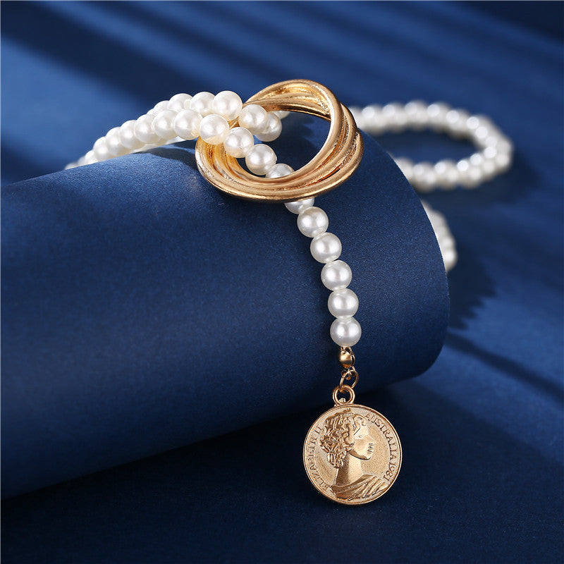 Damen Halskette mit elegantem Perlen-Design und goldenen Elementen Shop Nory