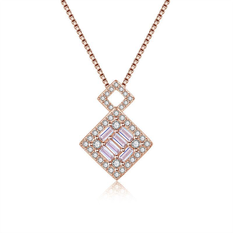 Damen Halskette mit luxuriösem Diamantanhänger und filigraner Gestaltung Shop Nory