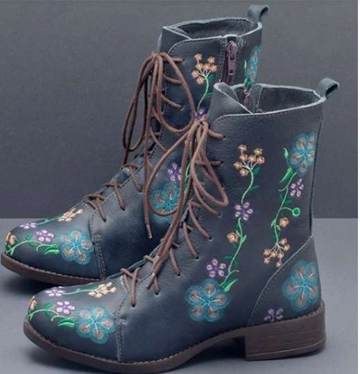 Damen bestickte Combat-Stiefelette mit floralem Stickmotiv, seitlicher Reißverschluss und gepolstertem Komfortfußbett Shop Nory