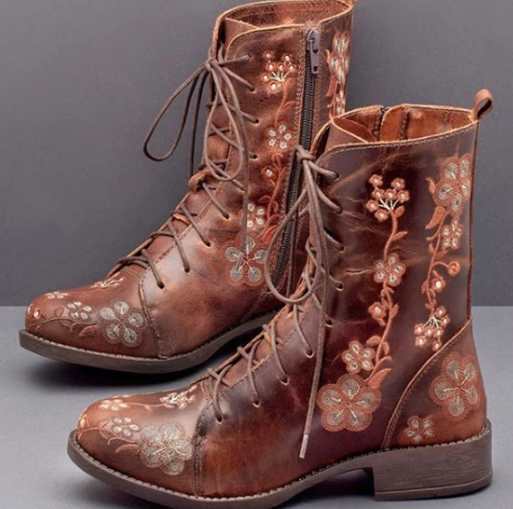 Damen bestickte Combat-Stiefelette mit floralem Stickmotiv, seitlicher Reißverschluss und gepolstertem Komfortfußbett Shop Nory