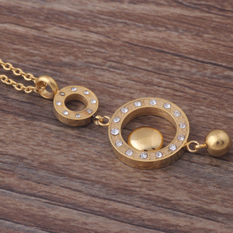 Damen Halskette mit filigranem Anhänger in Kreisdesign und funkelnden Zirkonia Shop Nory