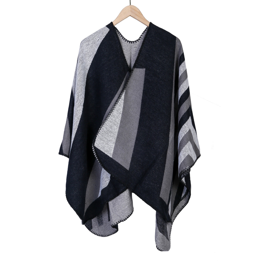 Damen Oversize-Ruana mit grafischem Blockmuster und dekorativer Kettelnaht Shop Nory