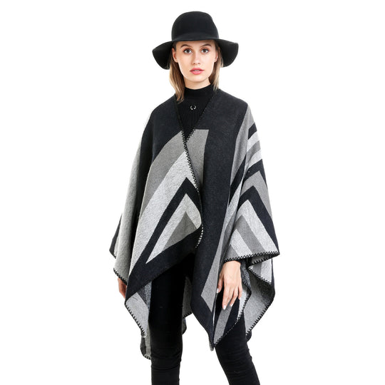 Damen Oversize-Ruana mit grafischem Blockmuster und dekorativer Kettelnaht Shop Nory