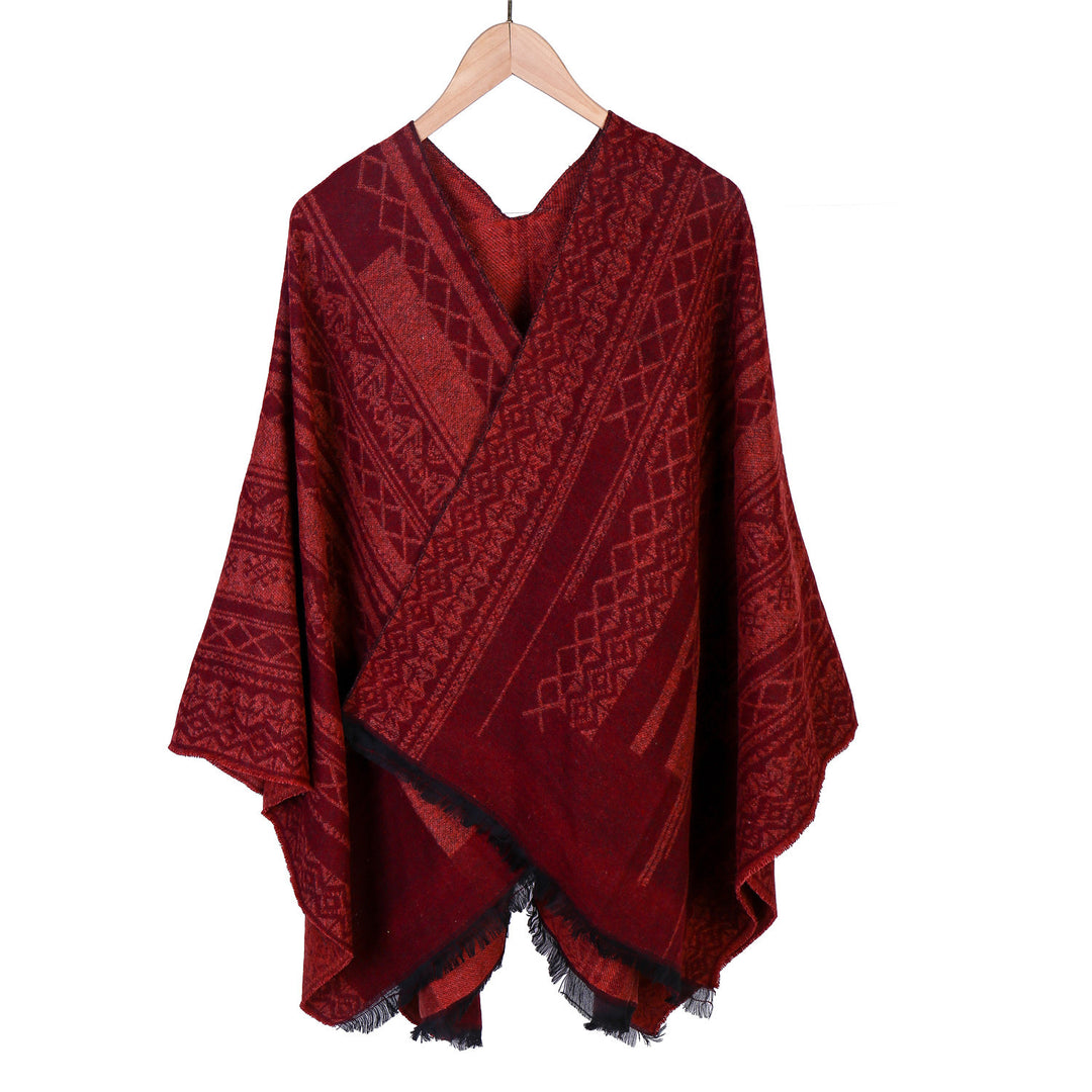 Damen Ruana-Poncho im kastigen Kimono-Fall mit feiner Jacquard‑Webstruktur und Fransensaum Shop Nory