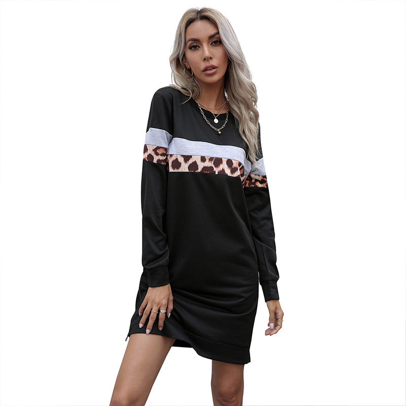 Damen lässiges Sweatshirtkleid mit Leopardenstreifen und kontrastierendem Brustband Shop Nory