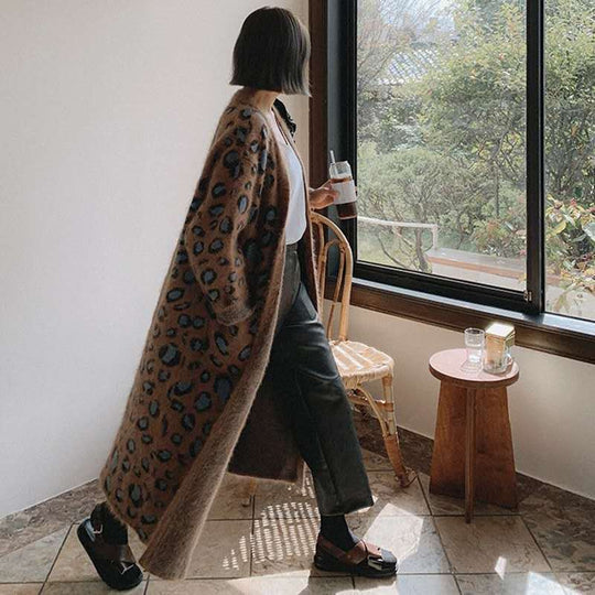 Damen Maximaler Oversize-Longcardigan aus Mohair-Optik mit Leopardenmuster und Eingrifftaschen Shop Nory