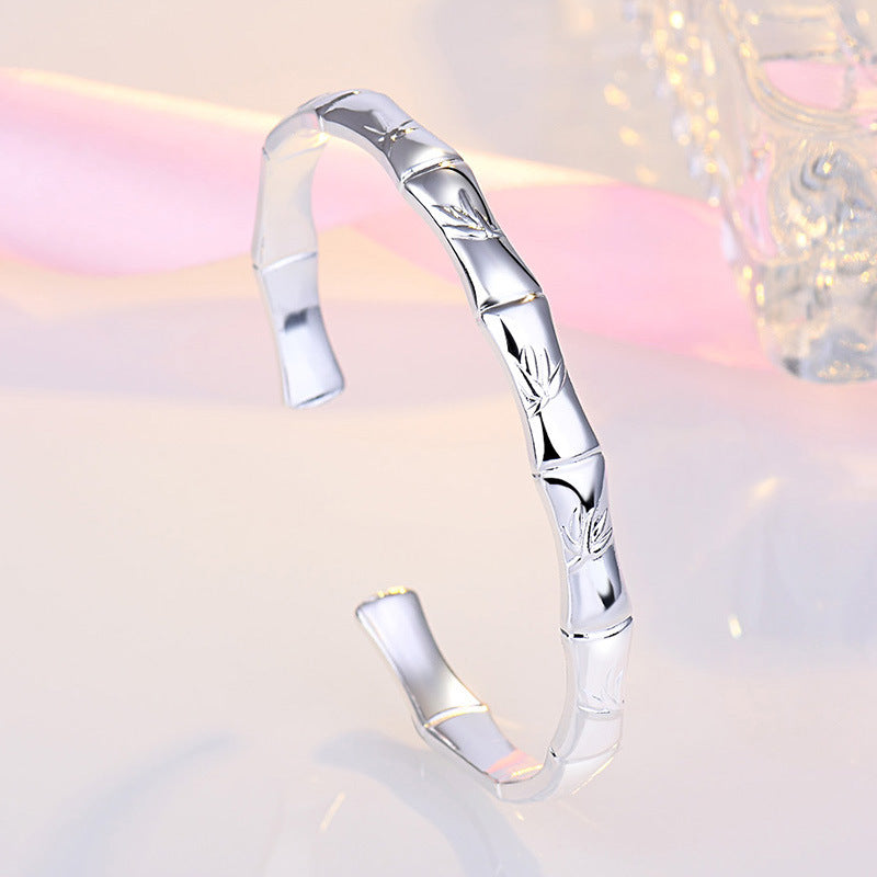 Damen Offenes Armband mit kunstvollem Blattdesign Shop Nory