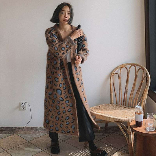Damen Maximaler Oversize-Longcardigan aus Mohair-Optik mit Leopardenmuster und Eingrifftaschen Shop Nory