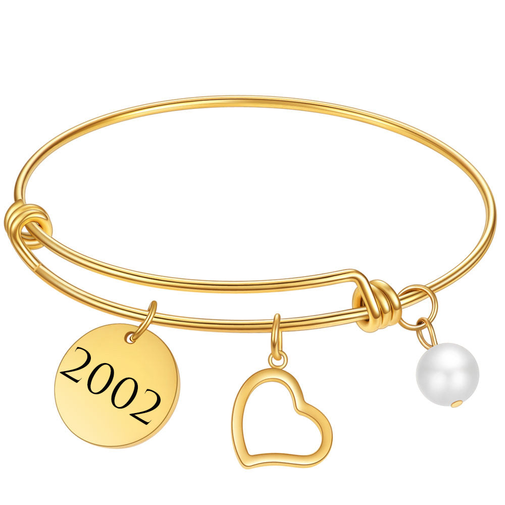 Damen Armreif mit personalisierbarem Anhänger und eleganten Designelementen Shop Nory