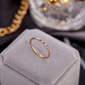 Damen eleganter Ring mit sanfter strukturiertem Design Shop Nory