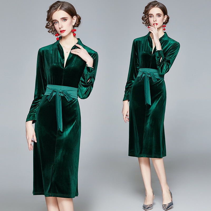 Damen Samt-Midikleid mit Stehkragen und tailliertem Bindegürtel Shop Nory