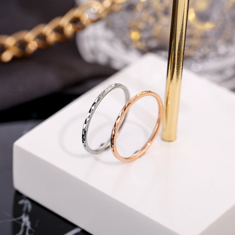 Damen eleganter Ring mit sanfter strukturiertem Design Shop Nory