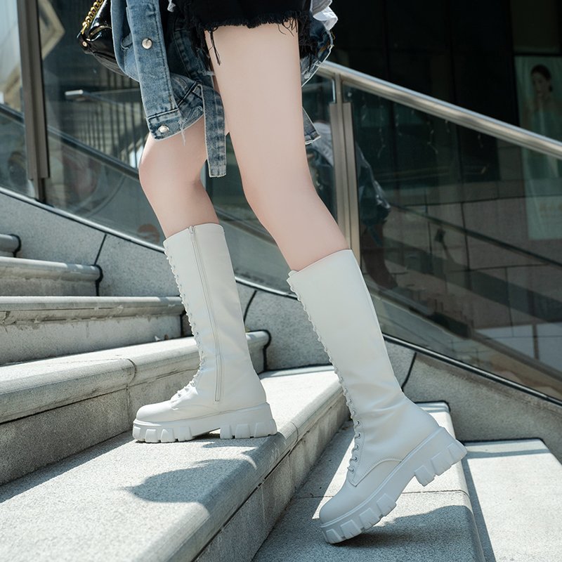 Damen Hohe Schnürstiefel mit robustem Profil und modischem Design
