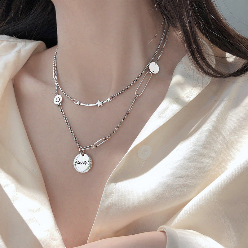Damen Halskette mit kreativem Smiley-Anhänger und stilvollem Design Shop Nory