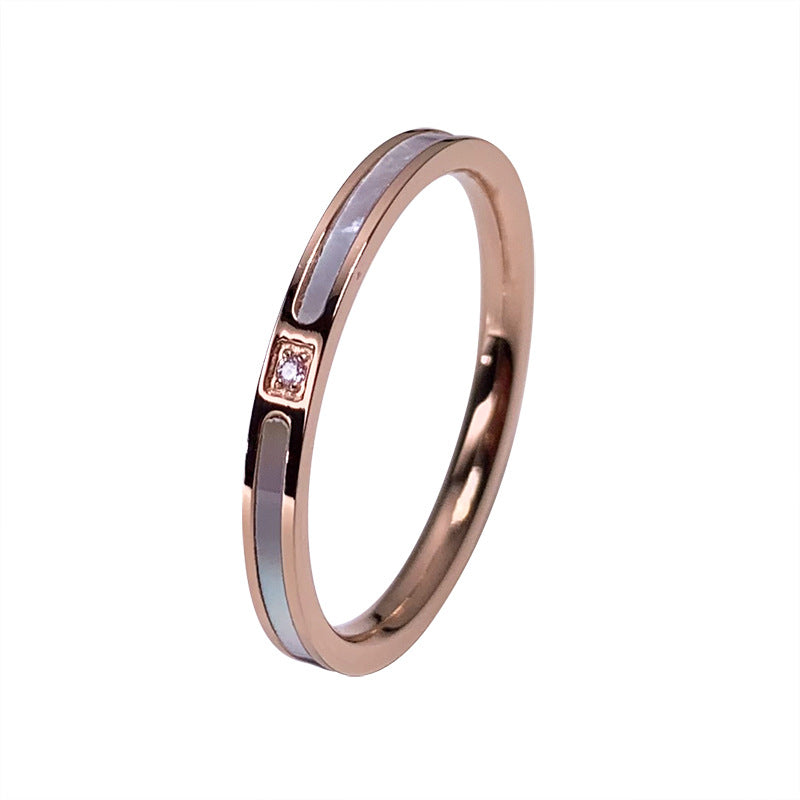 Damen eleganter Ring mit feinen Einsätzen und funkelndem Zirkonia Shop Nory