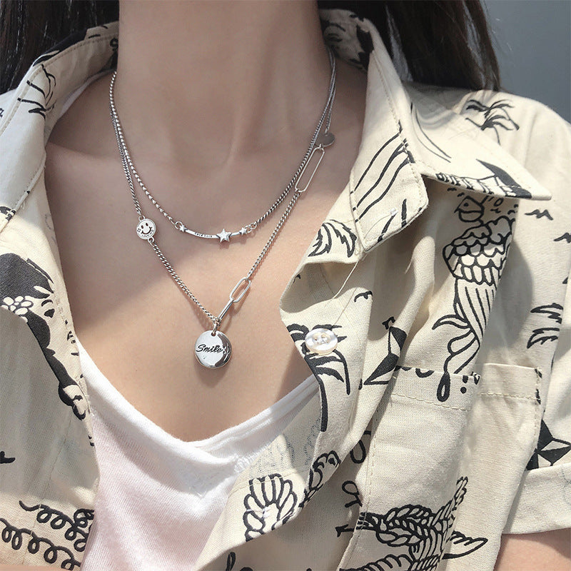 Damen Halskette mit kreativem Smiley-Anhänger und stilvollem Design Shop Nory