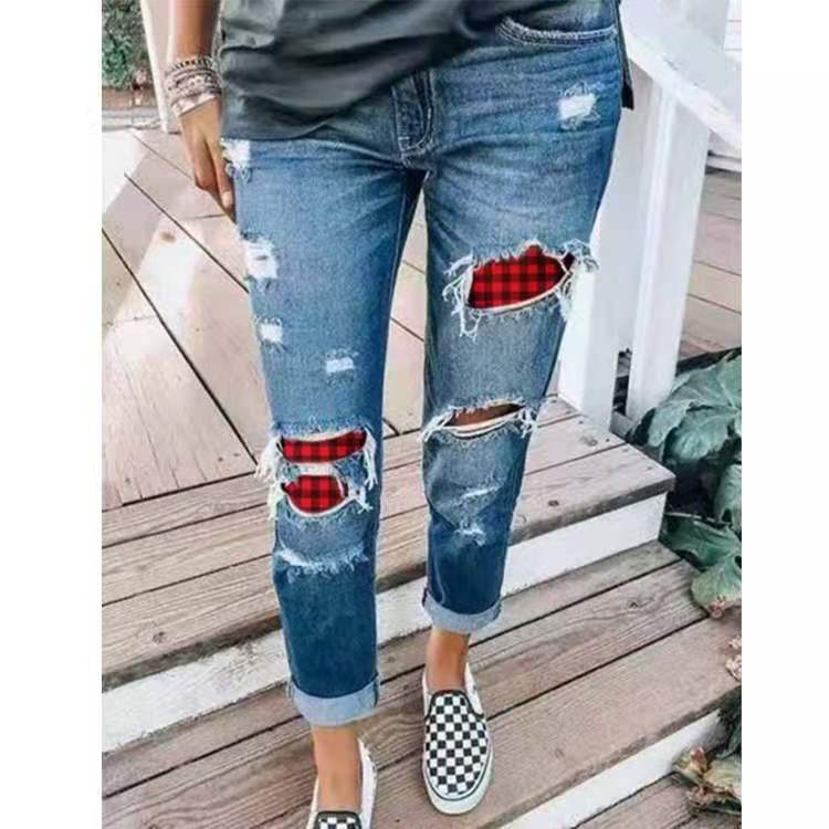 Damen Boyfriend-Jeans mit kreativen Applikationen
