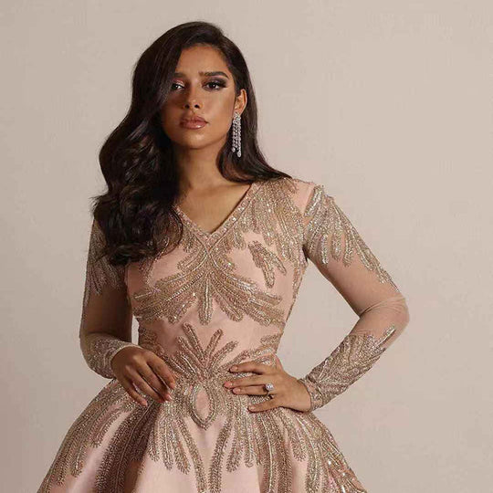 Damen Glamouröses Abendkleid mit schimmernden Pailletten und tiefem V-Ausschnitt