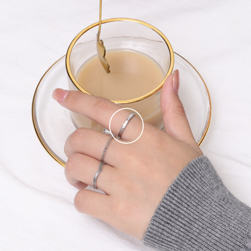 Damenring mit elegantem, gewelltem Design und funkelndem Zirkonia-Besatz Shop Nory