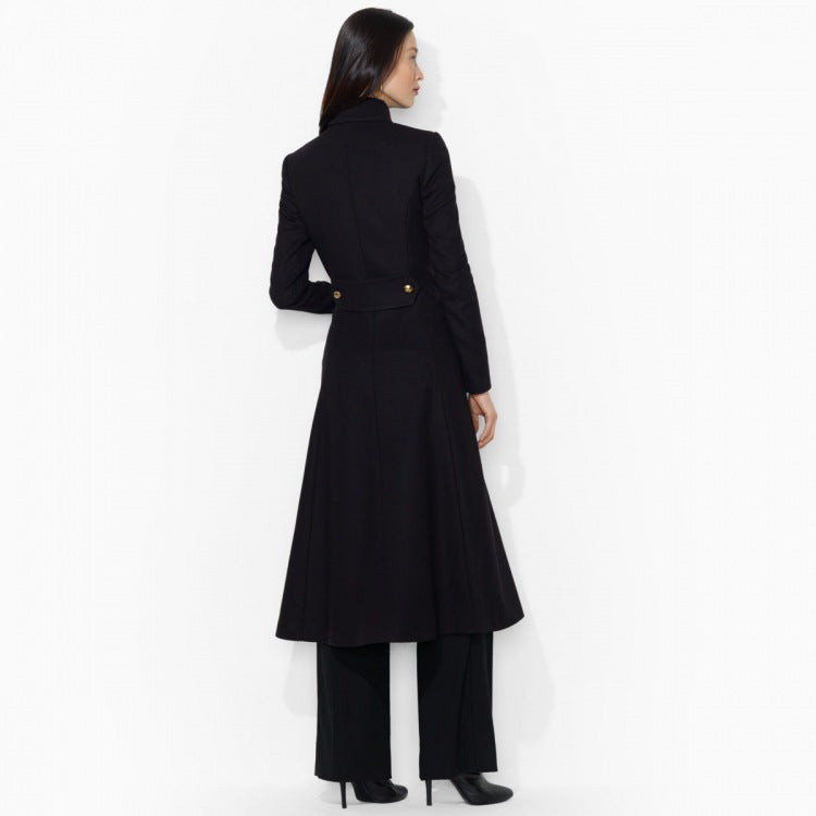 Damen Figurbetonter Maxilanger Mantel im ausgestellten A‑Linien‑Tailoring mit goldenen Zierknöpfen Shop Nory