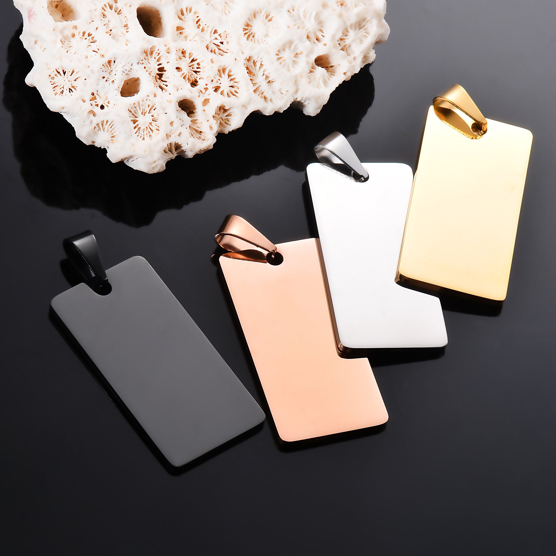 Damen gravierbarer Edelstahl-Anhänger in rectangularer Form Shop Nory