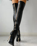 Overknee Stiefel mit Goldenem Absatz und Reißverschlussdetail